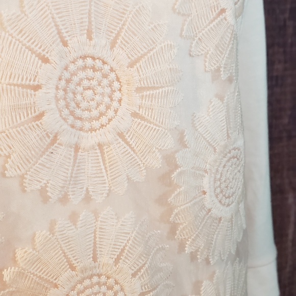 Lauren Conrad Top - Picture 3 of 6